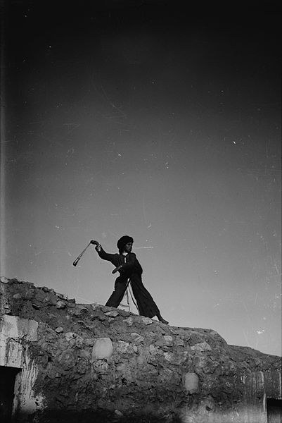 prak - palestínsky chlapec s prakom